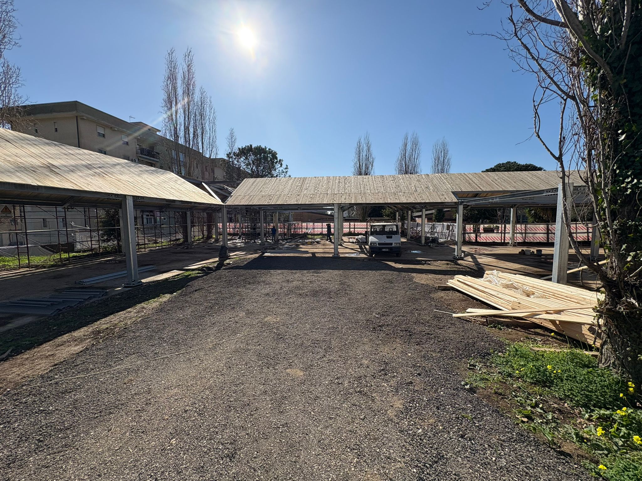 Carpenteria metallica del Polo per l’infanzia di Maddaloni in cantiere